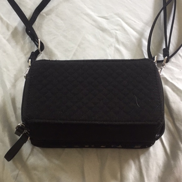 Vera Bradley RFID All in one crossbody - Picture 2 of 5